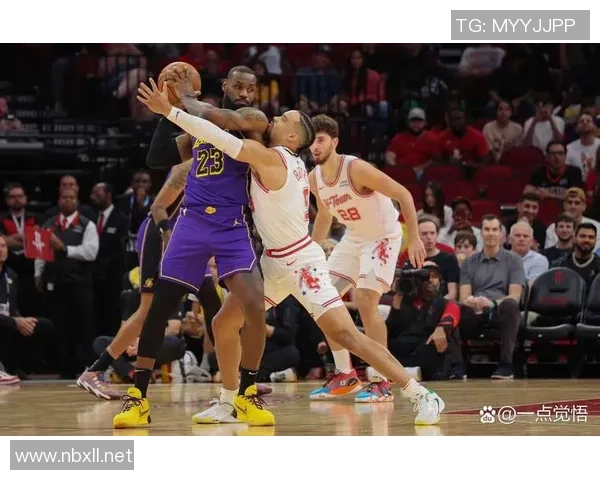 火箭与湖人季后赛首战精彩回顾与关键时刻分析